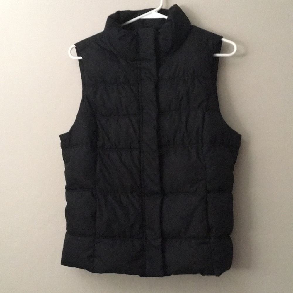 Black gap vest size M